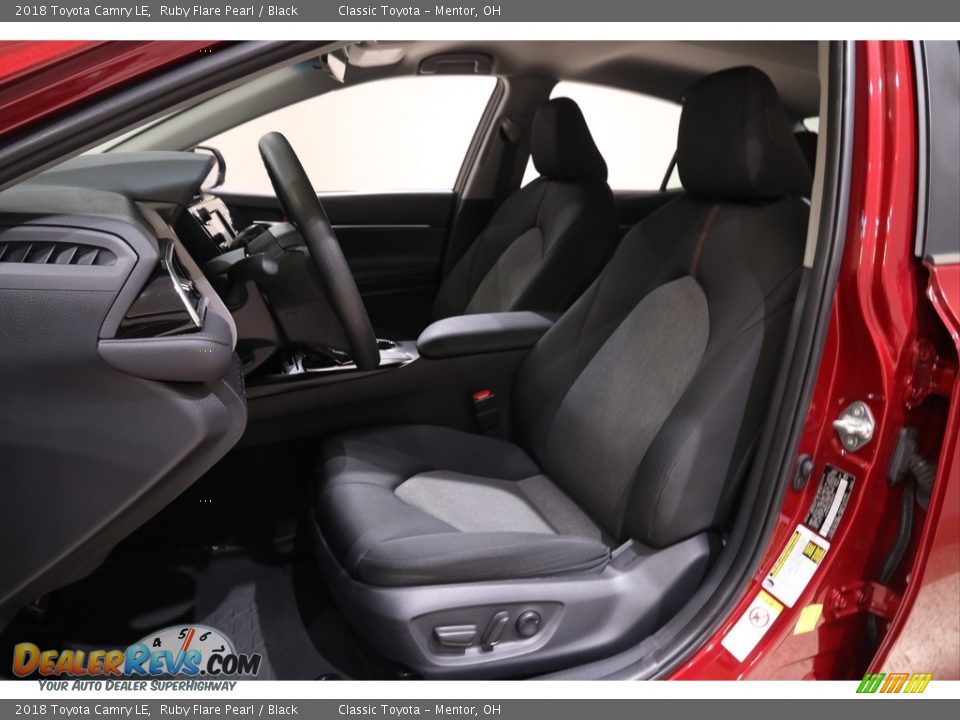 2018 Toyota Camry LE Ruby Flare Pearl / Black Photo #5