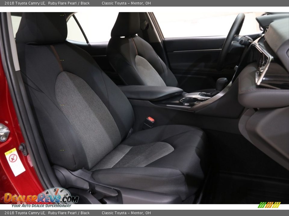 2018 Toyota Camry LE Ruby Flare Pearl / Black Photo #14