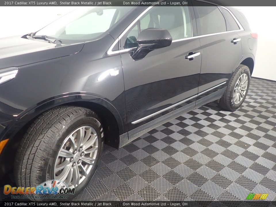 2017 Cadillac XT5 Luxury AWD Stellar Black Metallic / Jet Black Photo #10