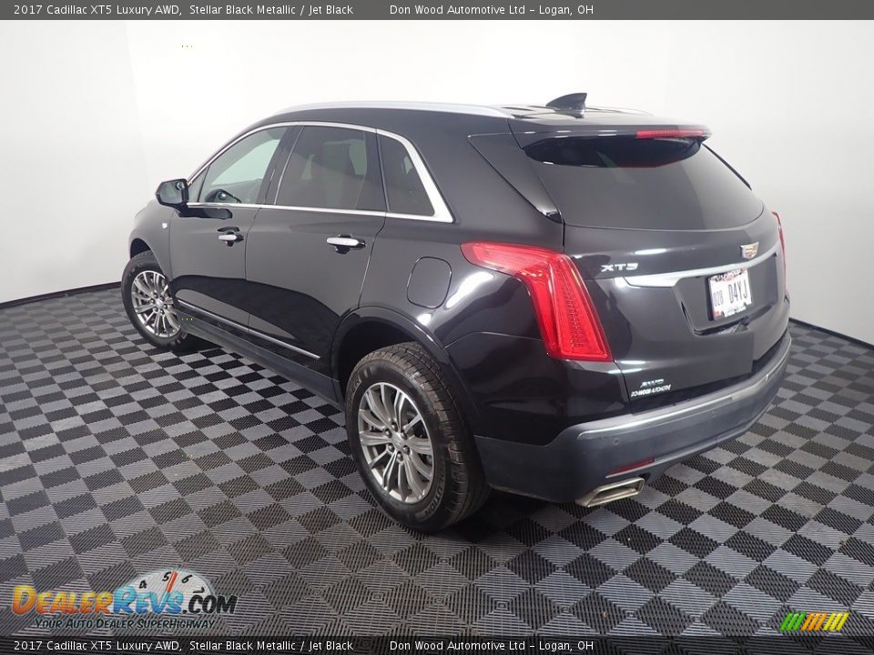 2017 Cadillac XT5 Luxury AWD Stellar Black Metallic / Jet Black Photo #11