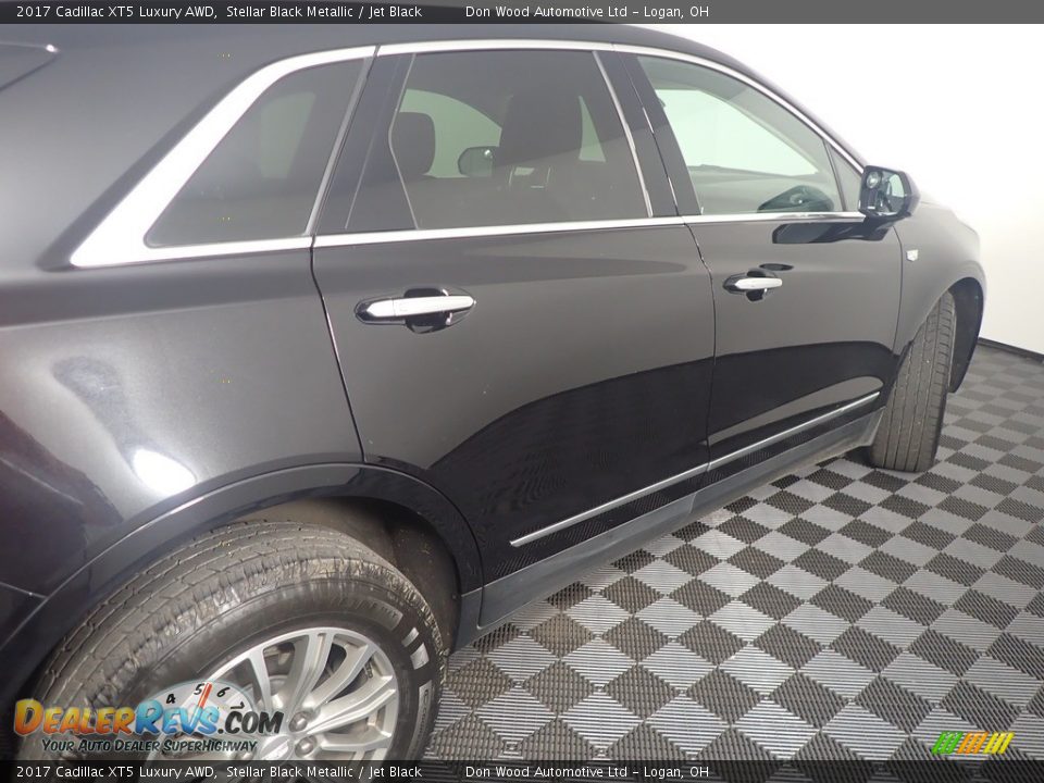 2017 Cadillac XT5 Luxury AWD Stellar Black Metallic / Jet Black Photo #18