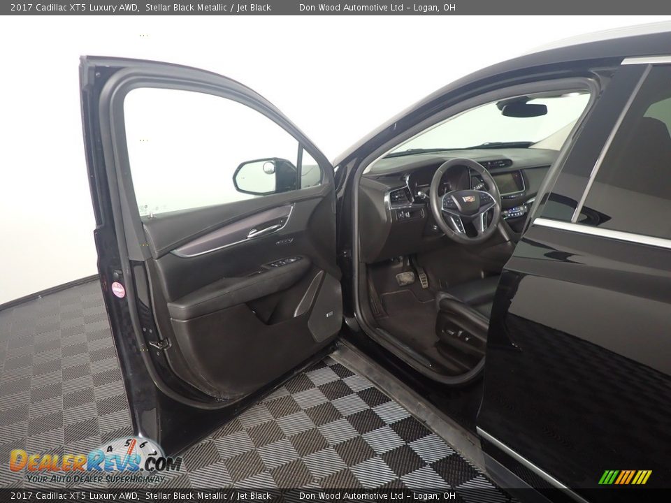 2017 Cadillac XT5 Luxury AWD Stellar Black Metallic / Jet Black Photo #19