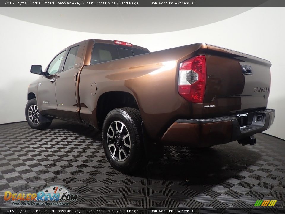 2016 Toyota Tundra Limited CrewMax 4x4 Sunset Bronze Mica / Sand Beige Photo #13