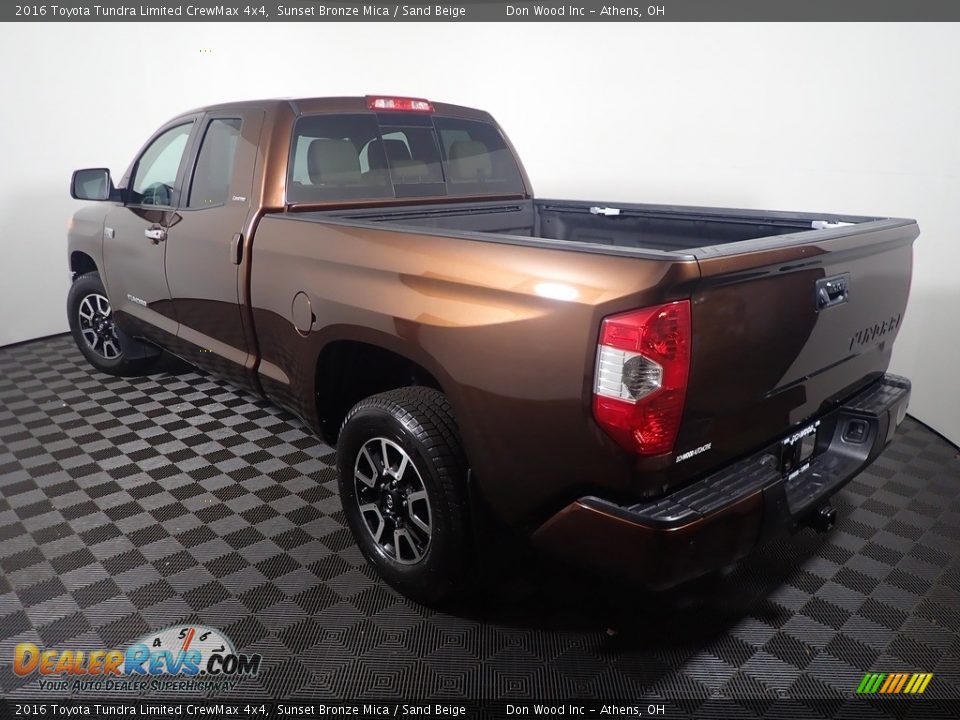 2016 Toyota Tundra Limited CrewMax 4x4 Sunset Bronze Mica / Sand Beige Photo #14
