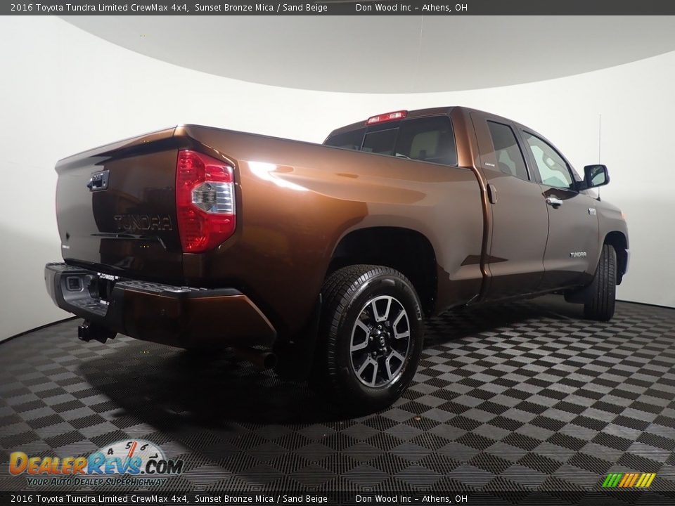 2016 Toyota Tundra Limited CrewMax 4x4 Sunset Bronze Mica / Sand Beige Photo #17