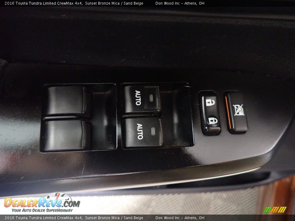 2016 Toyota Tundra Limited CrewMax 4x4 Sunset Bronze Mica / Sand Beige Photo #22