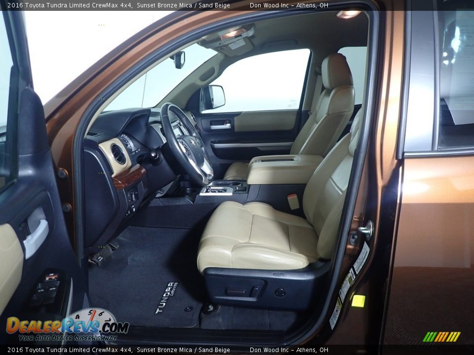 2016 Toyota Tundra Limited CrewMax 4x4 Sunset Bronze Mica / Sand Beige Photo #23