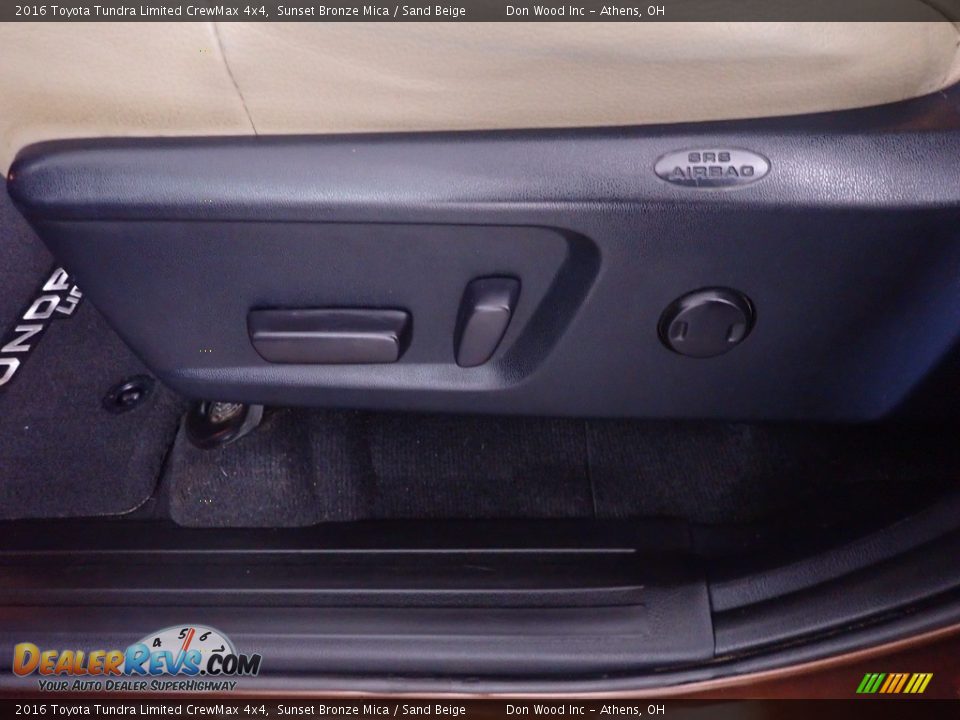 2016 Toyota Tundra Limited CrewMax 4x4 Sunset Bronze Mica / Sand Beige Photo #24