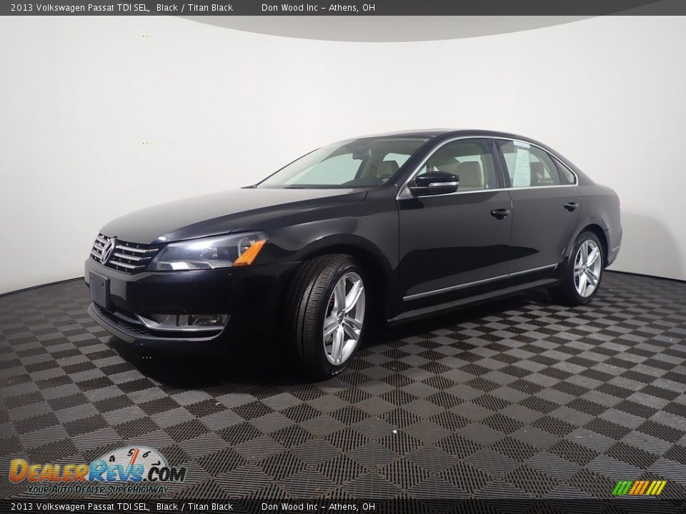 2013 Volkswagen Passat TDI SEL Black / Titan Black Photo #10