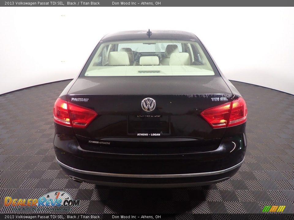 2013 Volkswagen Passat TDI SEL Black / Titan Black Photo #15