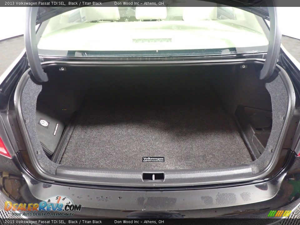 2013 Volkswagen Passat TDI SEL Black / Titan Black Photo #17