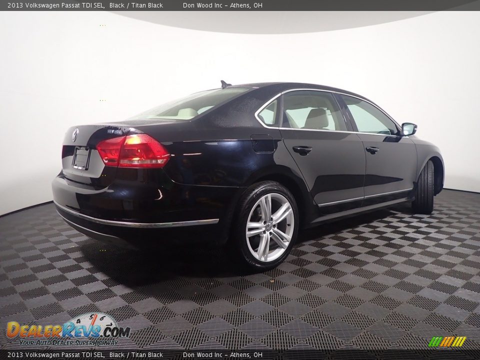 2013 Volkswagen Passat TDI SEL Black / Titan Black Photo #18