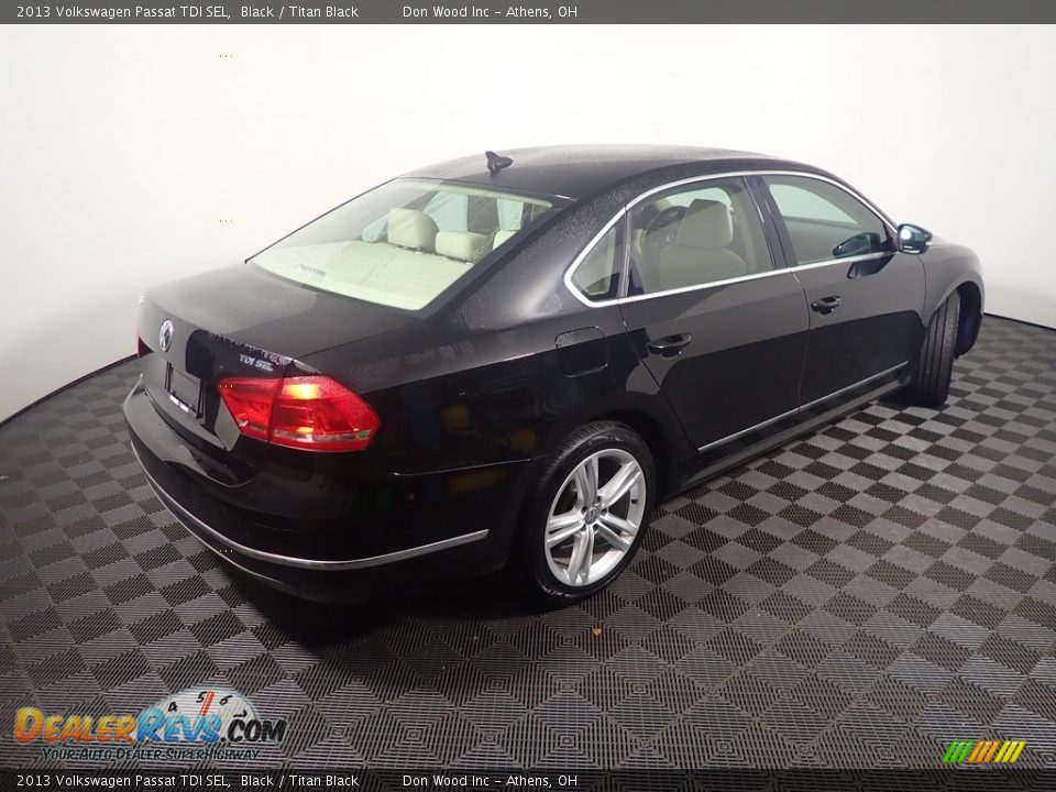 2013 Volkswagen Passat TDI SEL Black / Titan Black Photo #19