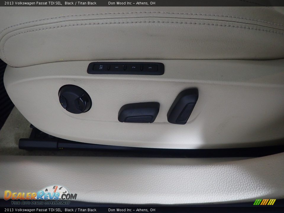 2013 Volkswagen Passat TDI SEL Black / Titan Black Photo #25