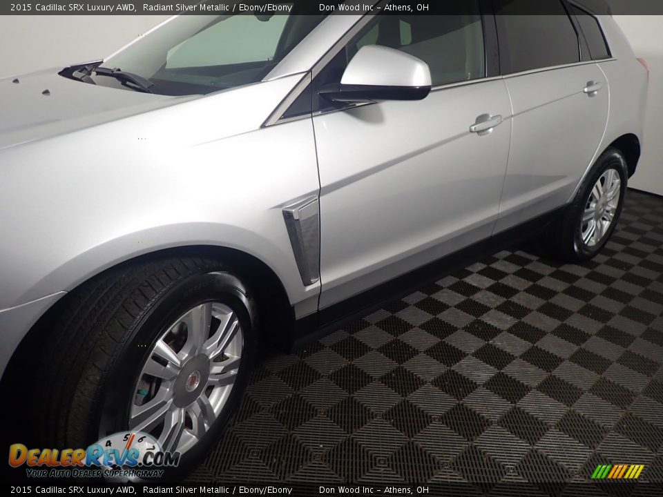 2015 Cadillac SRX Luxury AWD Radiant Silver Metallic / Ebony/Ebony Photo #11