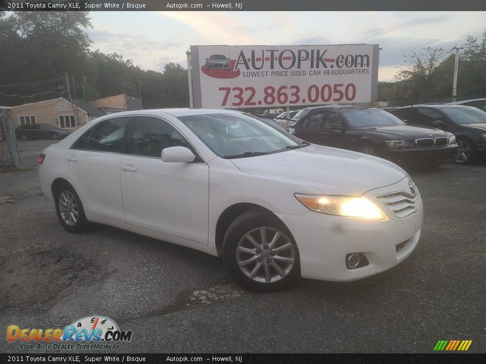 2011 Toyota Camry XLE Super White / Bisque Photo #1