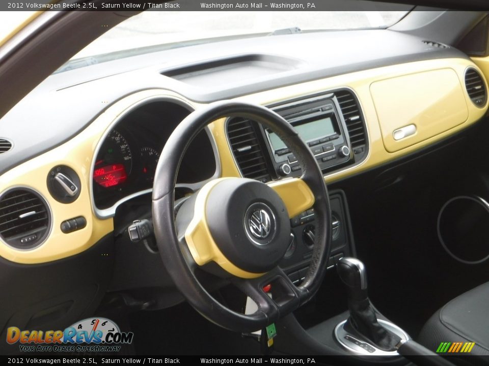 2012 Volkswagen Beetle 2.5L Saturn Yellow / Titan Black Photo #9