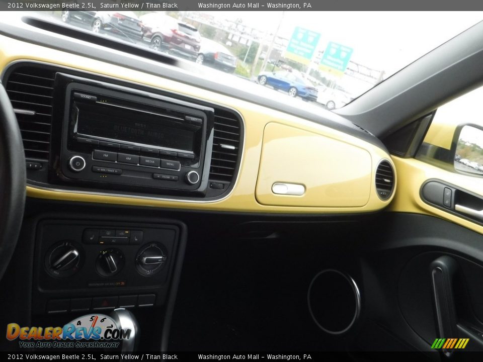 2012 Volkswagen Beetle 2.5L Saturn Yellow / Titan Black Photo #14