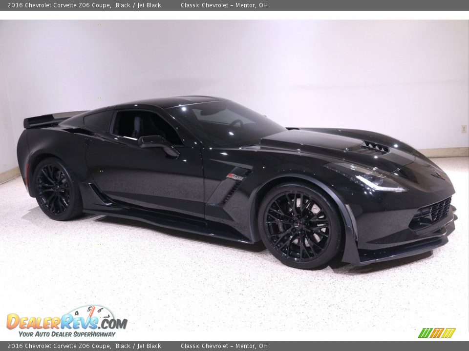 Front 3/4 View of 2016 Chevrolet Corvette Z06 Coupe Photo #1