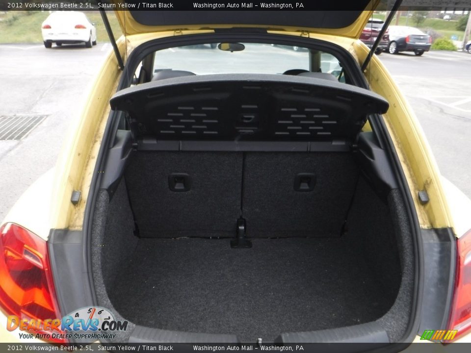 2012 Volkswagen Beetle 2.5L Saturn Yellow / Titan Black Photo #21