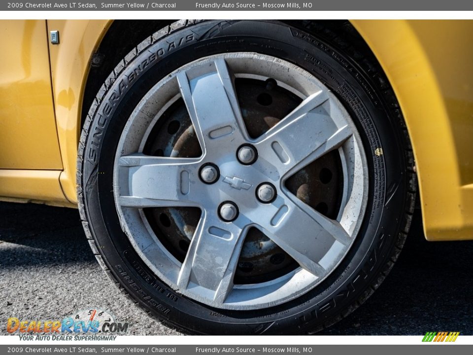 2009 Chevrolet Aveo LT Sedan Summer Yellow / Charcoal Photo #2