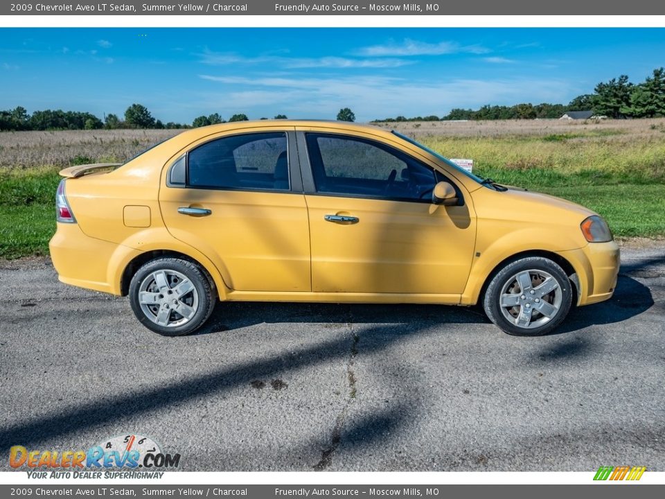 2009 Chevrolet Aveo LT Sedan Summer Yellow / Charcoal Photo #3