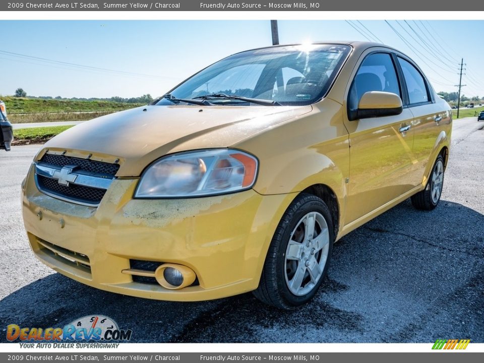 2009 Chevrolet Aveo LT Sedan Summer Yellow / Charcoal Photo #8