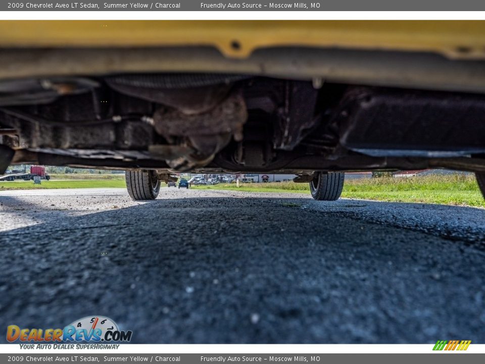 2009 Chevrolet Aveo LT Sedan Summer Yellow / Charcoal Photo #10