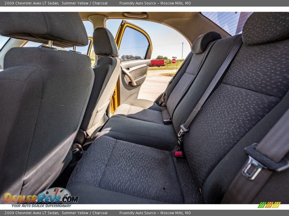 2009 Chevrolet Aveo LT Sedan Summer Yellow / Charcoal Photo #22