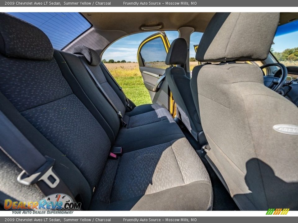 2009 Chevrolet Aveo LT Sedan Summer Yellow / Charcoal Photo #24