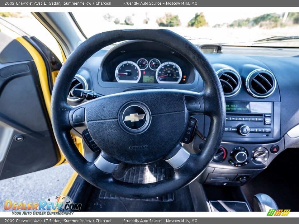 2009 Chevrolet Aveo LT Sedan Summer Yellow / Charcoal Photo #32