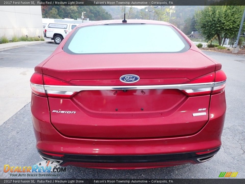 2017 Ford Fusion SE Ruby Red / Medium Light Stone Photo #3