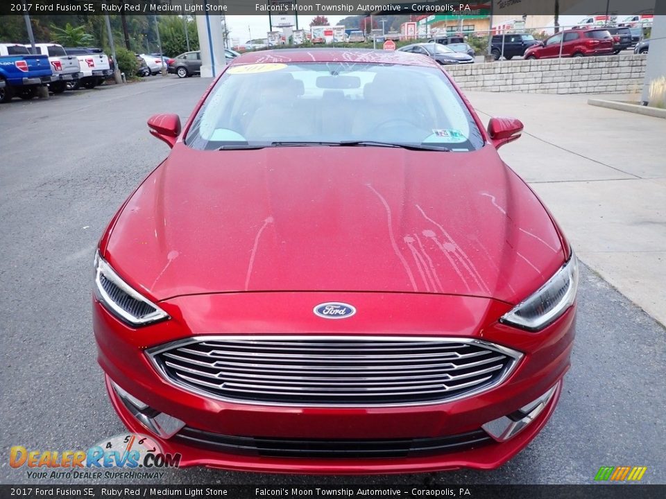 2017 Ford Fusion SE Ruby Red / Medium Light Stone Photo #8