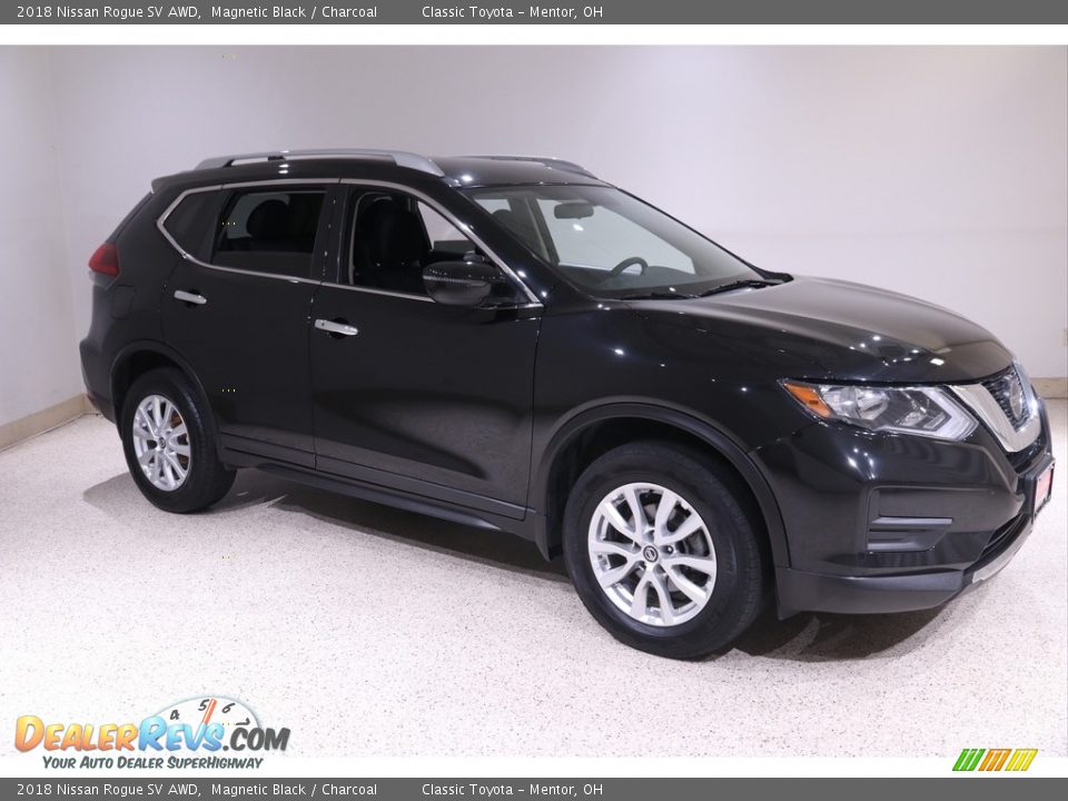 2018 Nissan Rogue SV AWD Magnetic Black / Charcoal Photo #1