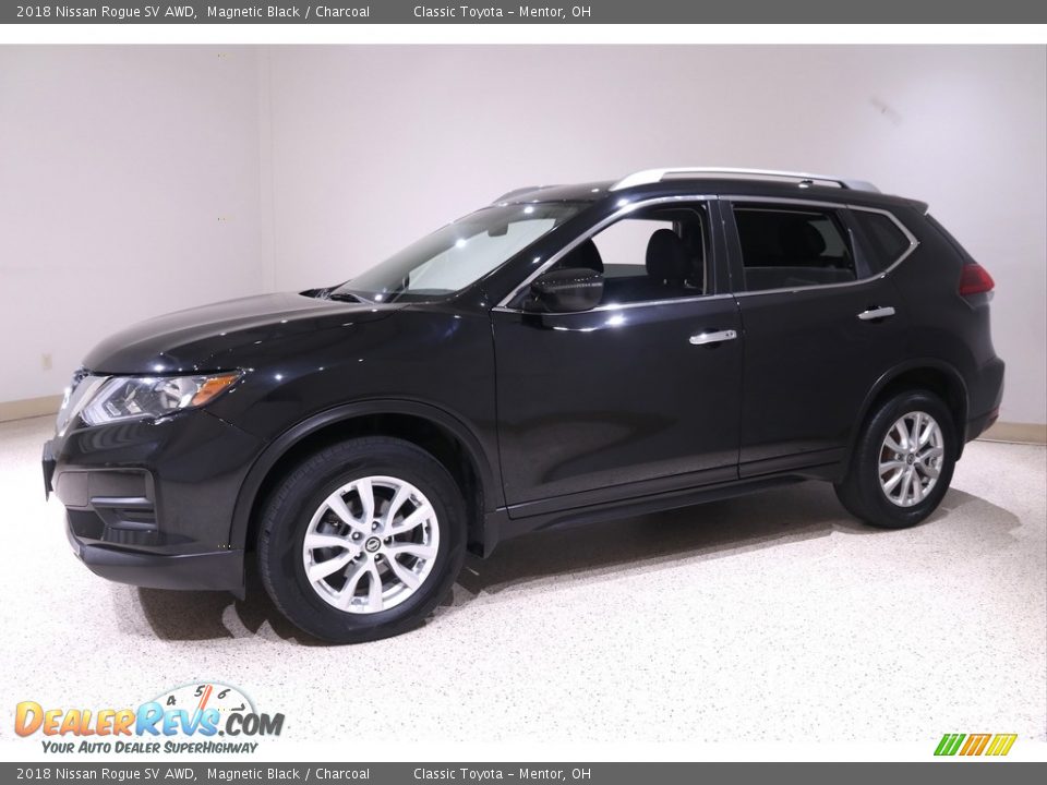 2018 Nissan Rogue SV AWD Magnetic Black / Charcoal Photo #3