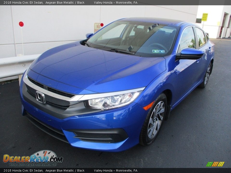 Front 3/4 View of 2018 Honda Civic EX Sedan Photo #9