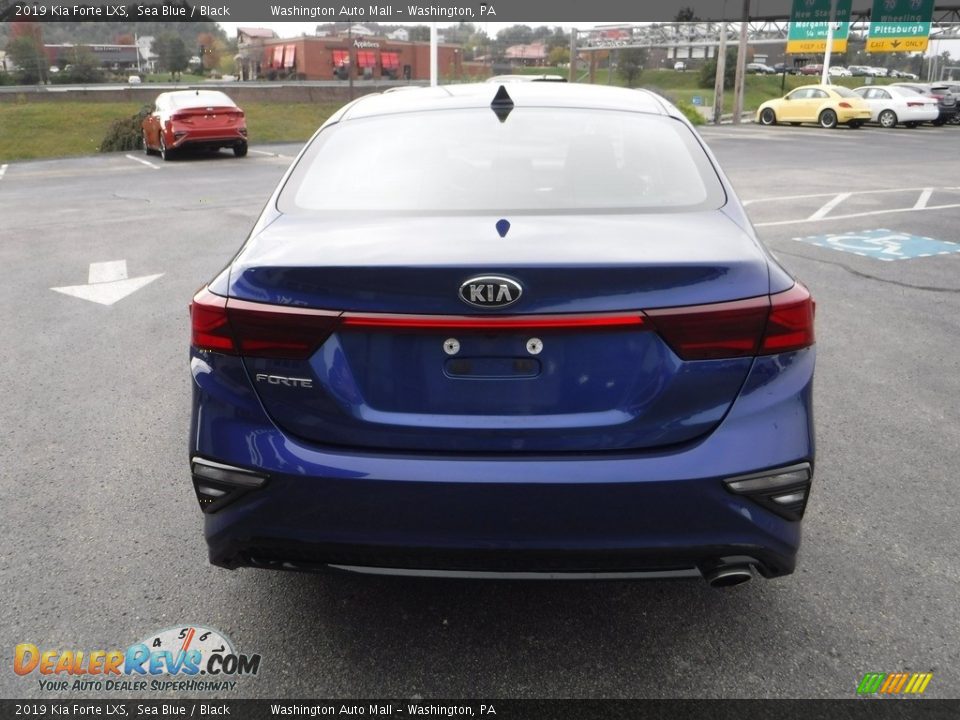 2019 Kia Forte LXS Sea Blue / Black Photo #7