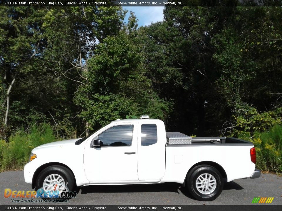 2018 Nissan Frontier SV King Cab Glacier White / Graphite Photo #1