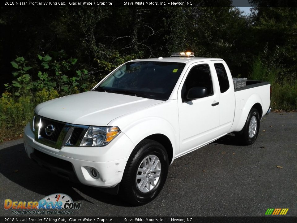 2018 Nissan Frontier SV King Cab Glacier White / Graphite Photo #2