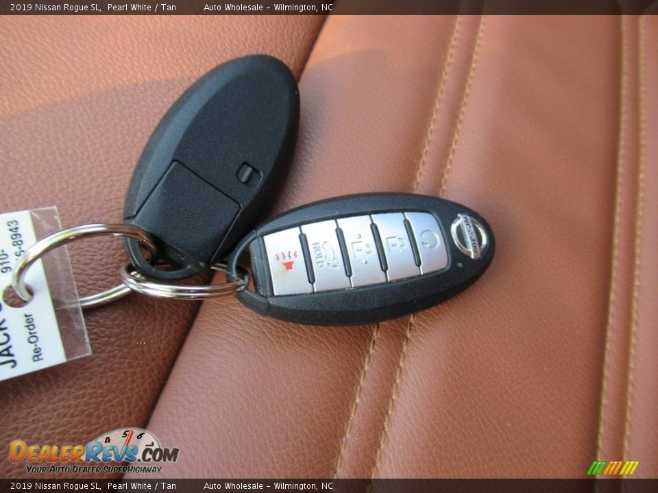 Keys of 2019 Nissan Rogue SL Photo #20