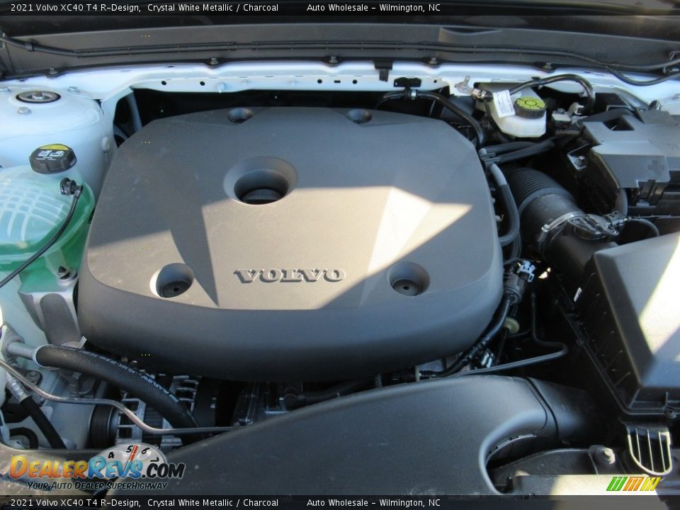2021 Volvo XC40 T4 R-Design Crystal White Metallic / Charcoal Photo #6