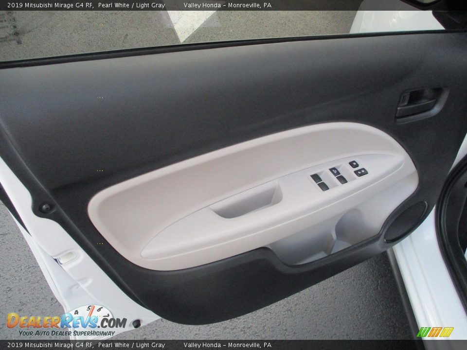 2019 Mitsubishi Mirage G4 RF Pearl White / Light Gray Photo #11