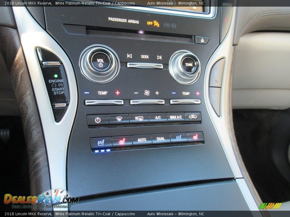 2018 Lincoln MKX Reserve White Platinum Metallic Tri-Coat / Cappuccino Photo #19