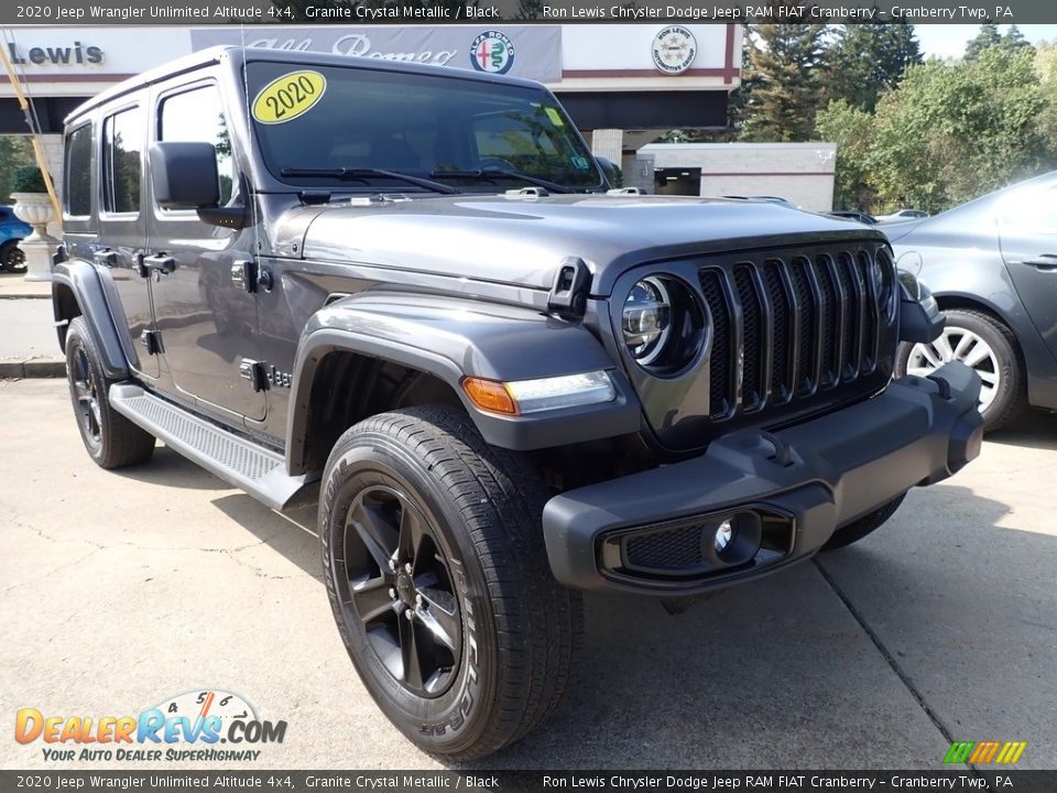 Front 3/4 View of 2020 Jeep Wrangler Unlimited Altitude 4x4 Photo #4