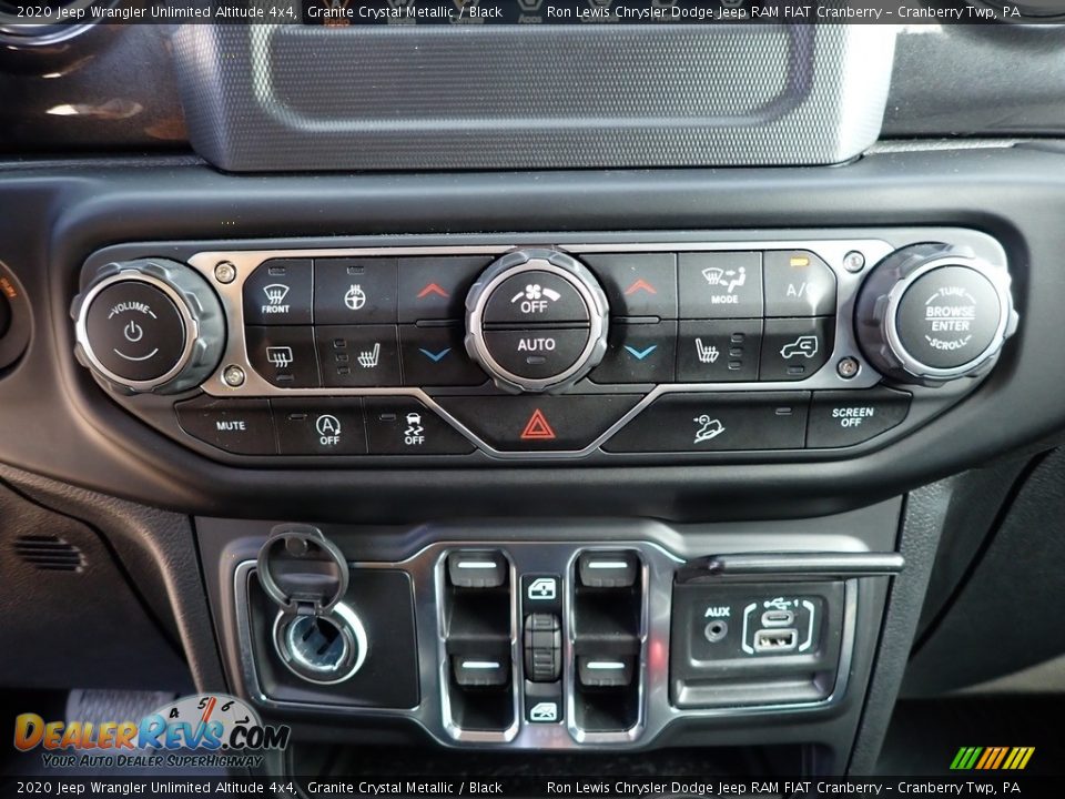 Controls of 2020 Jeep Wrangler Unlimited Altitude 4x4 Photo #17