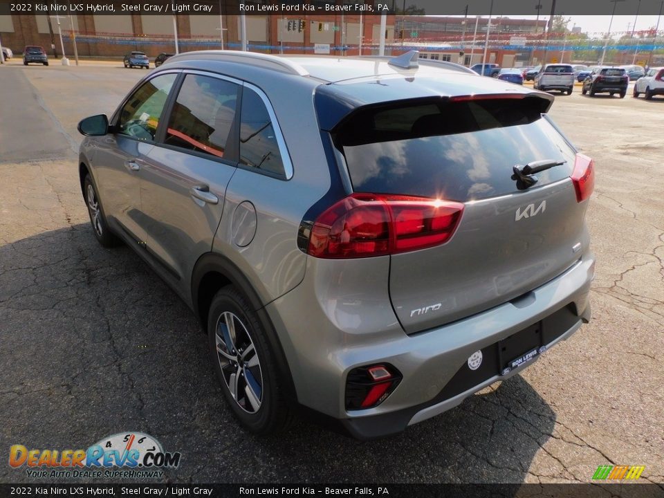 2022 Kia Niro LXS Hybrid Steel Gray / Light Gray Photo #5