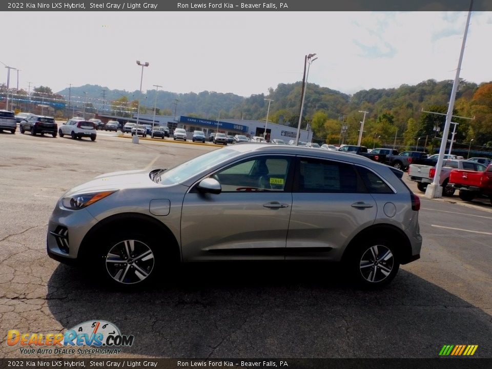 2022 Kia Niro LXS Hybrid Steel Gray / Light Gray Photo #6
