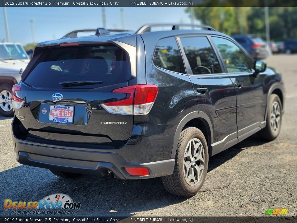 2019 Subaru Forester 2.5i Premium Crystal Black Silica / Gray Photo #4