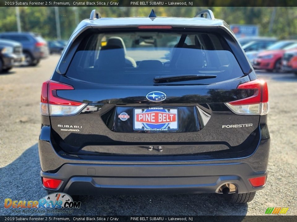 2019 Subaru Forester 2.5i Premium Crystal Black Silica / Gray Photo #5