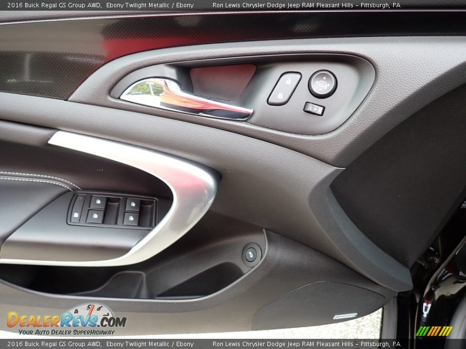 Door Panel of 2016 Buick Regal GS Group AWD Photo #14